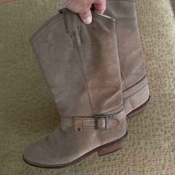 Suede brown boots - Picture 2 of 4